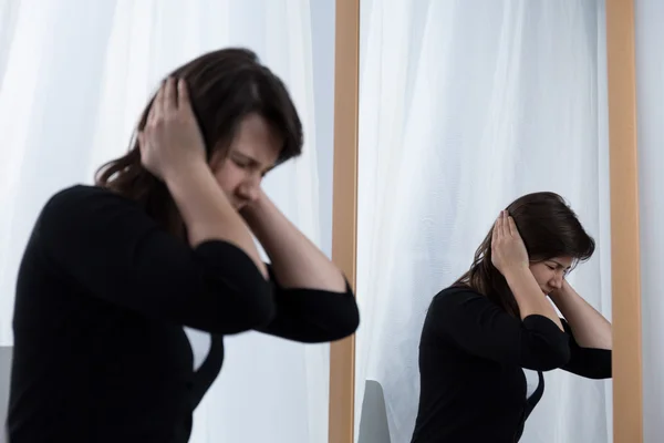 Terrible migraine — Stock Photo, Image