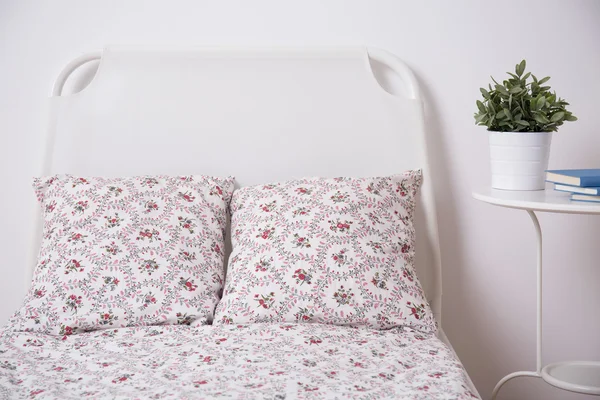 Juego de ropa de cama floral — Foto de Stock