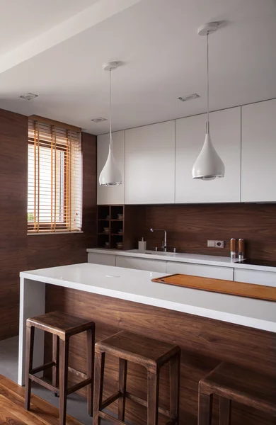 White and brown luxury kitchen — Stock Photo, Image