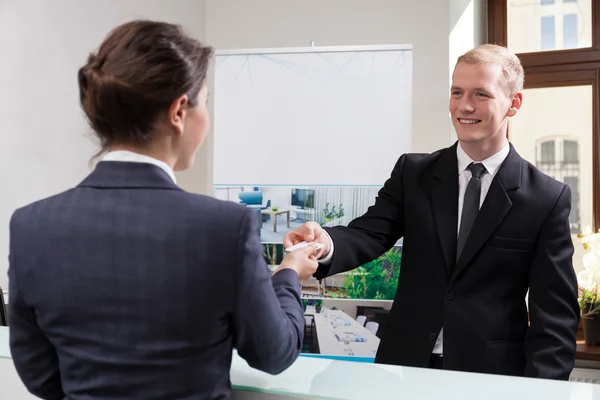 Werknemers in het business centre — Stockfoto