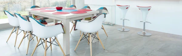 Dining room with color elements — Stock Photo, Image