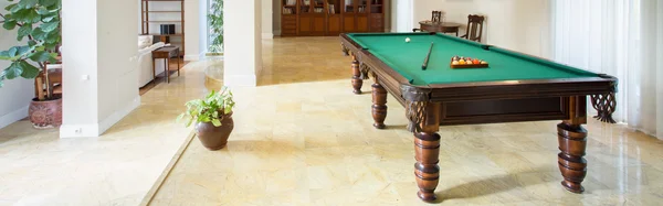 Billiard table in living room — Stock Photo, Image