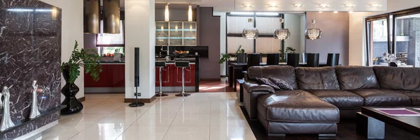 Odalarda modern ev bağlı