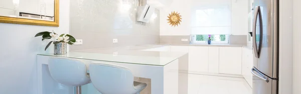 Designer white kitchen — Stock Photo, Image