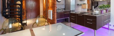Neon ışıkları ile modern iç