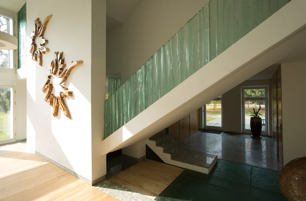 Staircase with glass balustrade — Stock Photo, Image