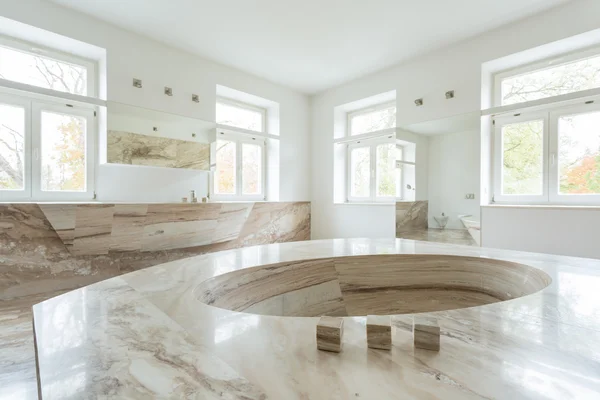 Intérieur de la salle de bain de luxe — Photo