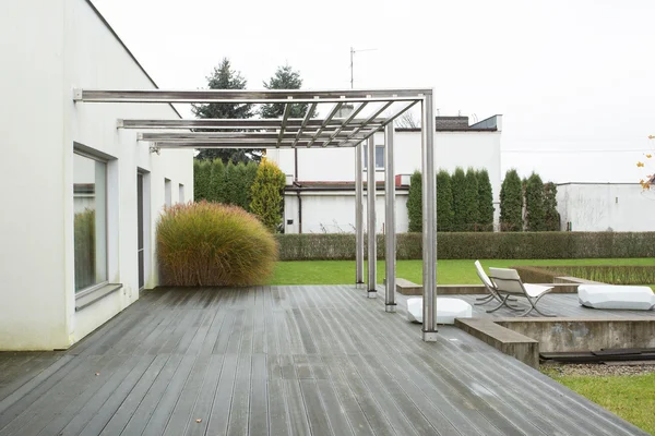 Haus mit Veranda — Stockfoto