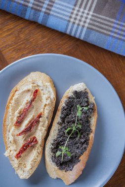 İki lezzetli sandviçler