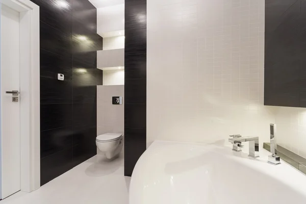 Black and white bathroom — Stock Photo, Image
