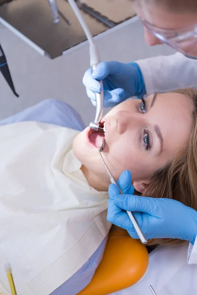 Healing the teeth — Stock Photo, Image