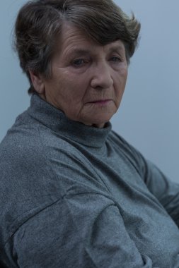 Depresif yaşlı kadınlar