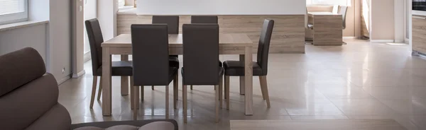 Table with leather chairs — Stock Photo, Image