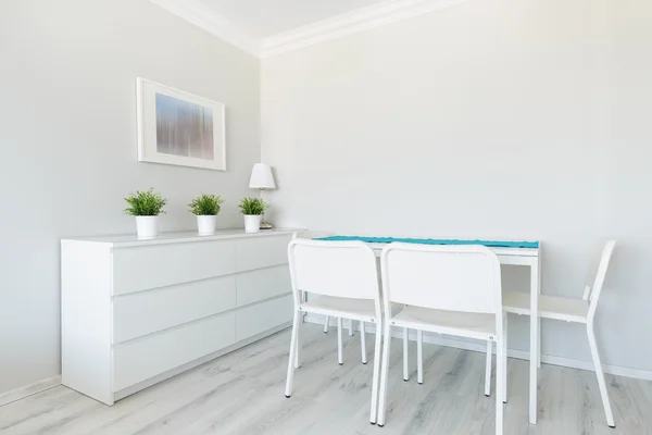 Sala de mese albă — Fotografie, imagine de stoc