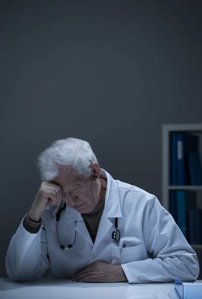 Broken down doctor — Stock Photo, Image
