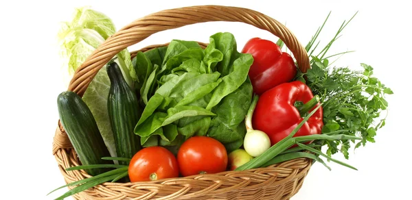 Basket with fresh vegetables — Stock Photo, Image