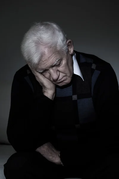 Depressief oude man — Stockfoto