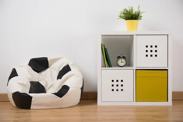 家具でシンプルな部屋 — ストック写真