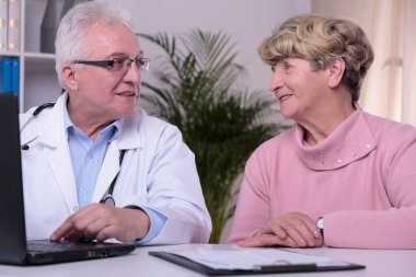 Uzman ve hasta ziyaret