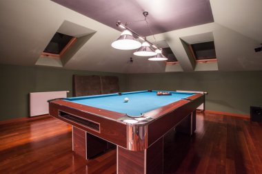 Bilardo masası lüks evde