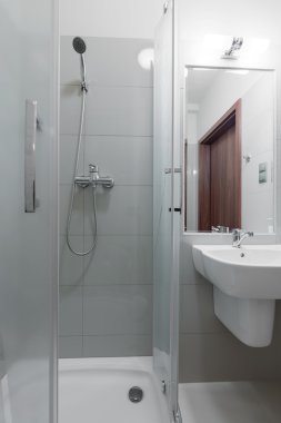 Tuvalet iç ile duş kabinler