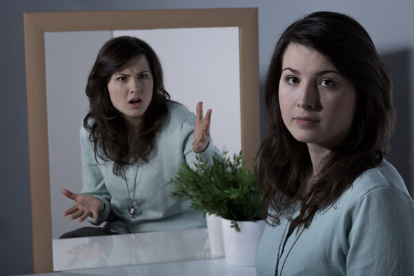 Девушка с эмоциональной нестабильностью
