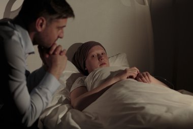 Tümör ile genç kız