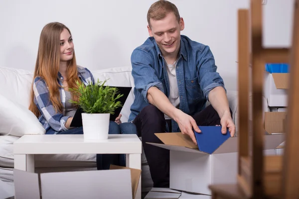 Woman checking list — Stock Photo, Image