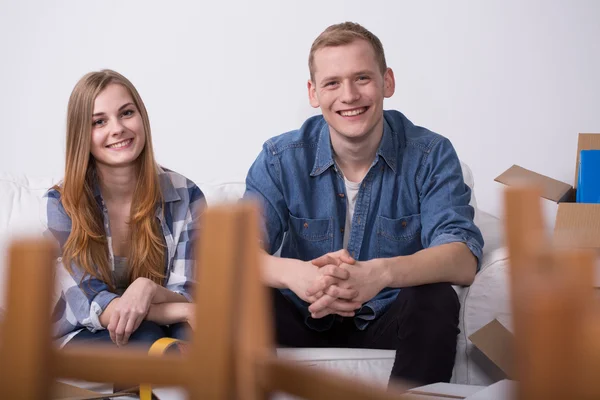 Paar klaar om te verhuizen — Stockfoto