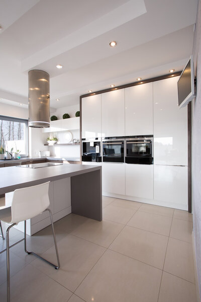 Kitchen with lots of lamps