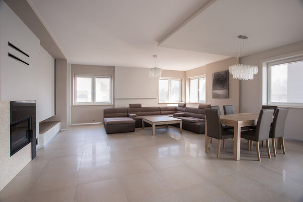 Просторный современный меблированный дом
