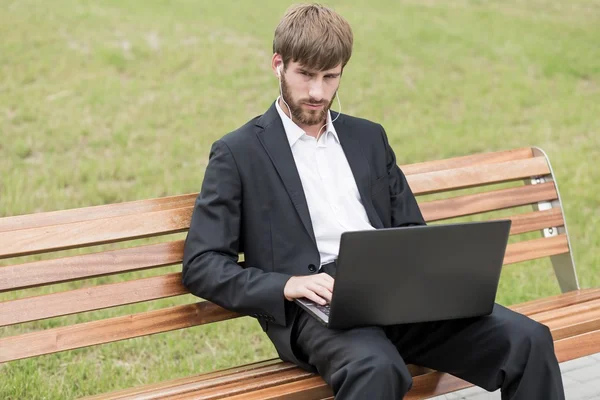 Werken met technologie — Stockfoto