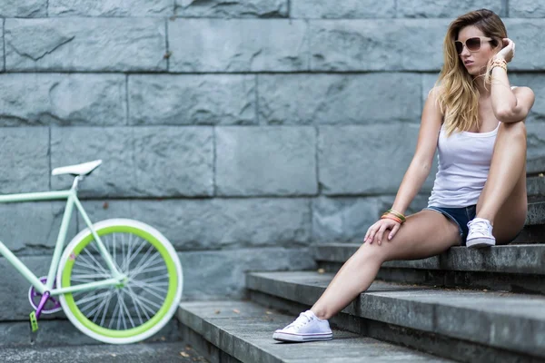 Teenager spending leisure time — Stock Photo, Image