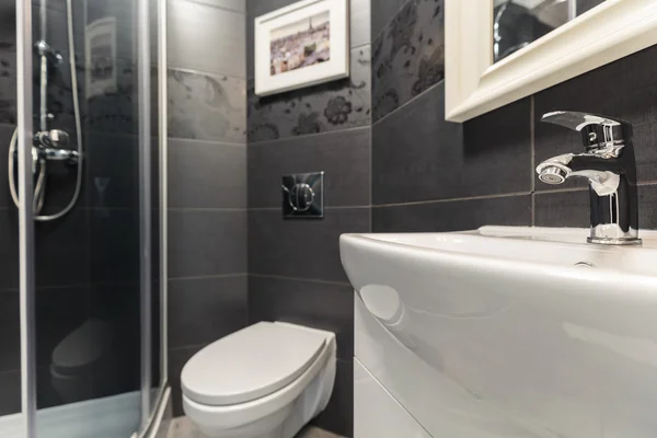 Zwart-witte badkamer — Stockfoto