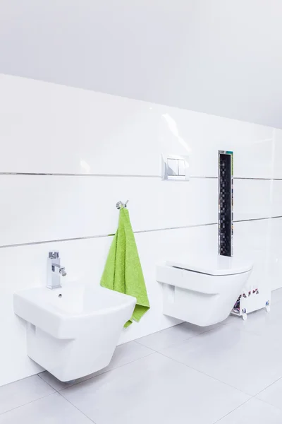 Baño blanco exclusivo — Foto de Stock