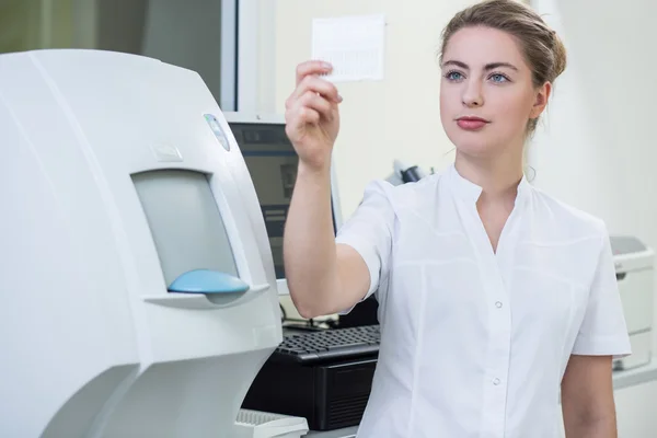 Worker of laboratory — Stock Photo, Image