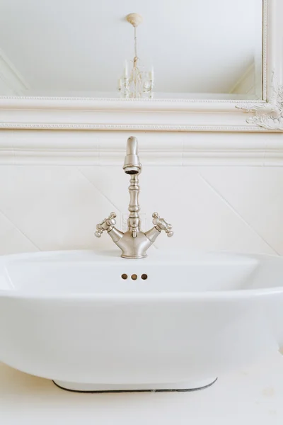 Bathroom's stylish washbowl — Stock Photo, Image