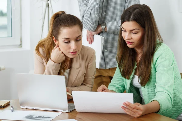 Arbeiten am Projekt — Stockfoto