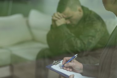 Depresyonun tedavisi sırasında asker