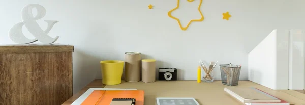 Biurko dla dziecka — Zdjęcie stockowe