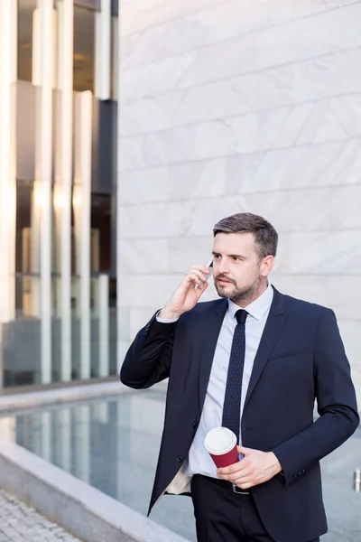 Trabajador financiero en traje — Foto de Stock