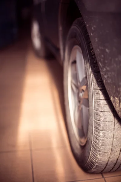 Lenkrad eines Autos — Stockfoto