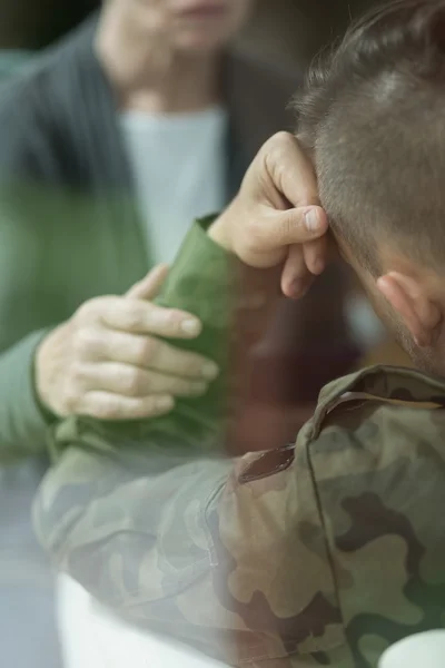 Soldado com depressão — Fotografia de Stock