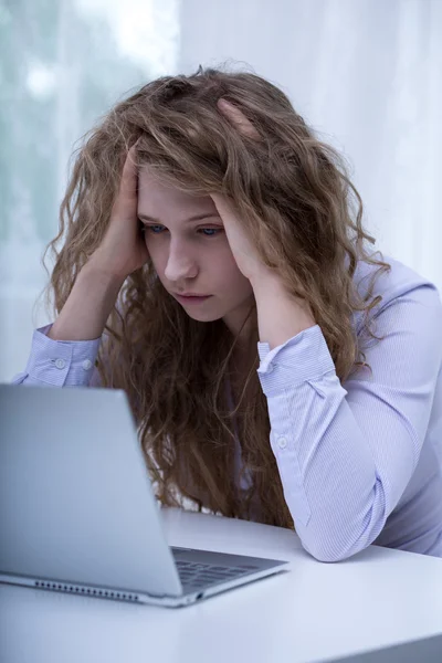 Girl bullied on internet — Stock Photo, Image