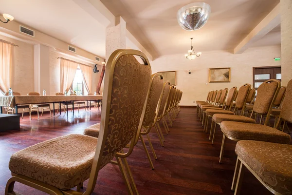 Brown chairs in seminar class — Stock Photo, Image