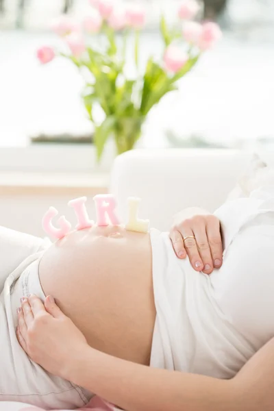 Gestación con chica — Foto de Stock