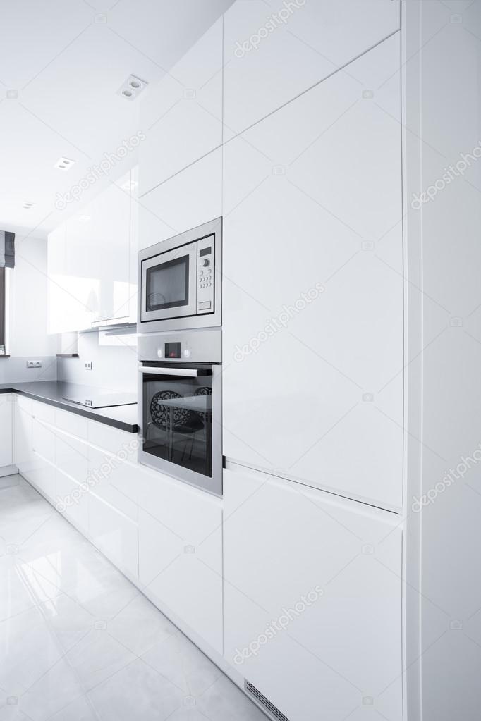 White kitchen unit