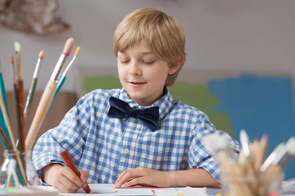 Elegante leerling van kunstschool — Stockfoto