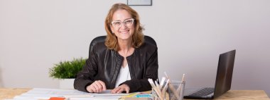 Deneyimli profesyonel iş kadını