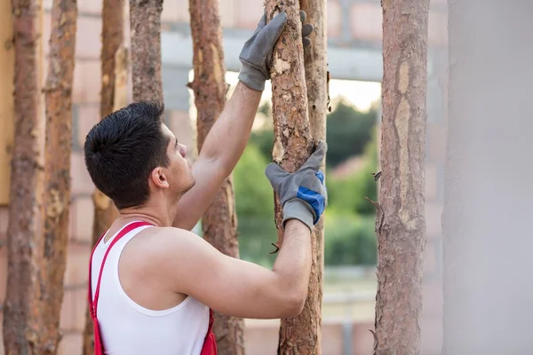 Hermoso trabajador de la construcción — Foto de Stock